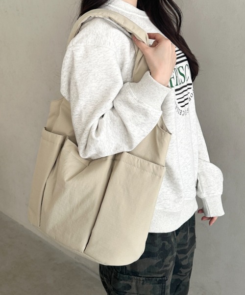 MYMOOD.(マイムード)の「【A4収納可】多ポケットナイロントートバッグ(トートバッグ・レディース・ベージュ/ネイビー/ピンク/ブラック/ライトベージュ・FREE)」の22枚目の写真