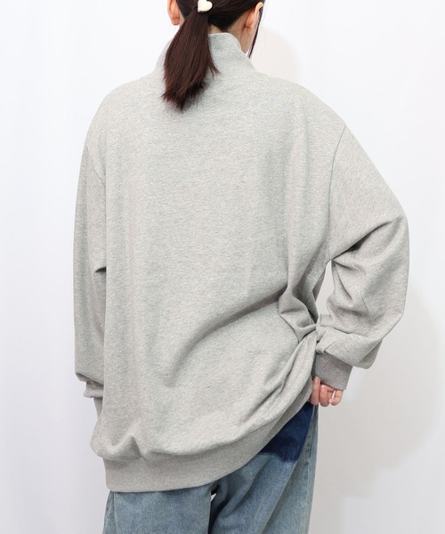 ScoLar(スカラー)の「153697:スカラーちゃんと時計と音楽柄裏毛チュニック(テーラードジャケット・レディース・ブラック/杢グレー/グリーン・M)」の5枚目の写真