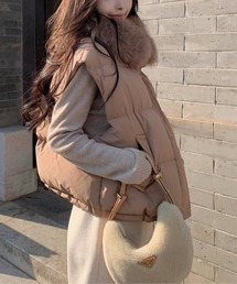 gossip！ロサンゼルス（ゴシップロサンゼルス）の「Y2K ファーネックベストコート中綿（テーラードジャケット）」