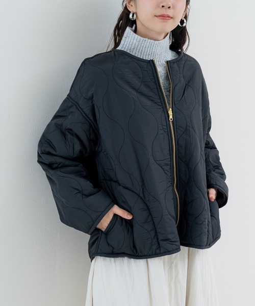 ANNA LUNA(アンナルナ)の「【ANNA LUNA】 2WAY 中綿 リバーシブル ブルゾン(ブルゾン・レディース・ベージュ/ブラック・MEDIUM)」の2枚目の写真