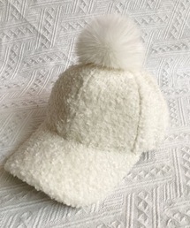 M y u（ミュー）の「【ZOZO限定アイテム】ぽんぽんファーキャップ（キャップ）」