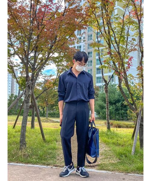MUSINSA STANDARD（ムシンサスタンダード）の「リラックスフィットシルキーシャツ[ダークネイビー]（シャツ/ブラウス・メンズ・その他・MEDIUM/LARGE/X-LARGE/XX-LARGE/SMALL）」の22枚目の写真