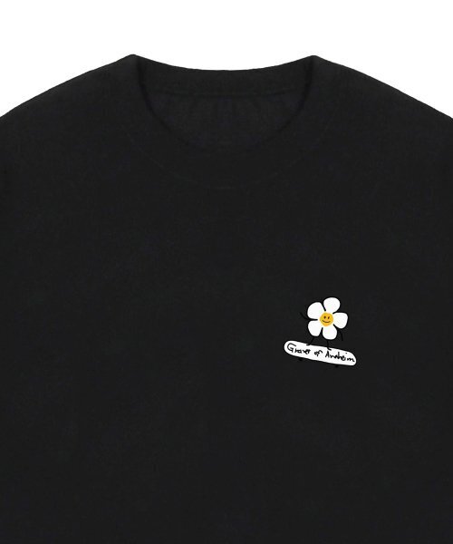 GRAVER（グレーバー）の「[UNISEX]フラワーボードバンファルティ_ブラック（Tシャツ/カットソー・レディース・ブラック・MEDIUM/LARGE/X-LARGE/SMALL）」の3枚目の写真