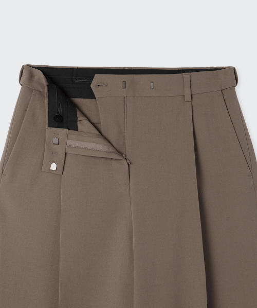 MUSINSA STANDARD WOMAN（ムシンサスタンダードウーマン）の「ウィメンズ ローウエスト ディープタック エクストラワイド ヒドゥンバンディング スラックス [ダスティベージュ]（スラックス・レディース・その他・34/32/30/31/24/25/26/27/28/29）」の7枚目の写真