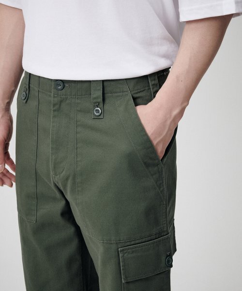 MUSINSA STANDARD（ムシンサスタンダード）の「レプリカ ブリティッシュ パティグパンツ [セージグリーン]（その他パンツ・メンズ・その他・40/31/33/26/27/28/29/38/42/36/34/32/30）」の7枚目の写真