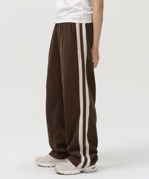 TOFFEE(トフィー)の「GL ダブルサイドライントラックバーティカルパンツ (ブラウン)(スウェットパンツ・メンズ・その他・SMALL/MEDIUM/LARGE/X-LARGE)」の1枚目の写真
