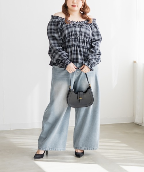 CLETTE(クレット)の「CLETTEオリジナル2WAYチェック柄フリルブラウス(シャツ/ブラウス・レディース・ブラウン/グレー/ブラック・LL/3L/4L)」の12枚目の写真