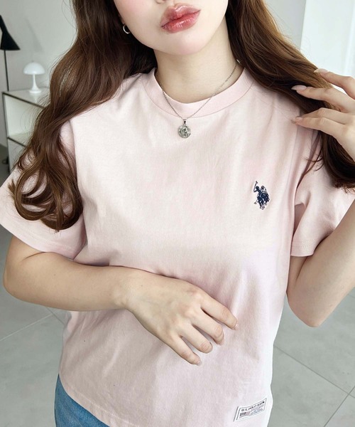 U.S. POLO ASSN.(ユーエスポロアッスン)の「moment+別注【U.S.POLO ASSN.】ワンポイント刺繍半袖Tシャツ(Tシャツ/カットソー・レディース・オフホワイト/ブラック/ピンク/オートミール/ネイビー/イエロー・M/L)」の6枚目の写真