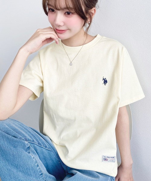 U.S. POLO ASSN.(ユーエスポロアッスン)の「moment+別注【U.S.POLO ASSN.】ワンポイント刺繍半袖Tシャツ(Tシャツ/カットソー・レディース・オフホワイト/ブラック/ピンク/オートミール/ネイビー/イエロー・M/L)」の5枚目の写真