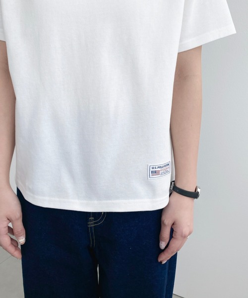 U.S. POLO ASSN.(ユーエスポロアッスン)の「moment+別注【U.S.POLO ASSN.】ワンポイント刺繍半袖Tシャツ(Tシャツ/カットソー・レディース・オフホワイト/ブラック/ピンク/オートミール/ネイビー/イエロー・M/L)」の8枚目の写真