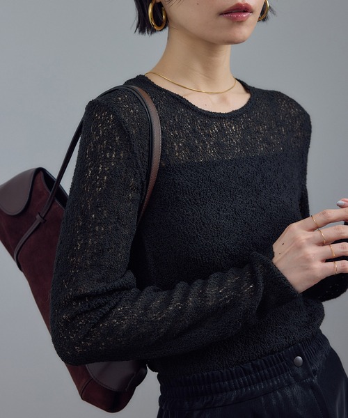 SALON adam et rope'(サロン アダム エ ロペ)の「カーリーレースロングスリーブTシャツ(Tシャツ/カットソー・レディース・ホワイト/ブラック/ベージュ系その他・FREE)」の3枚目の写真