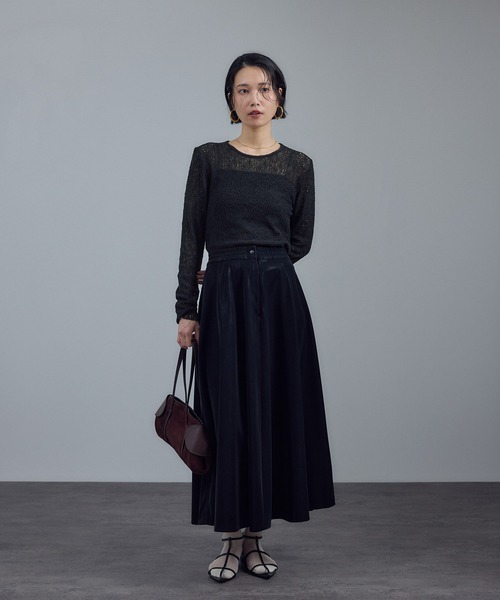 SALON adam et rope'(サロン アダム エ ロペ)の「カーリーレースロングスリーブTシャツ(Tシャツ/カットソー・レディース・ホワイト/ブラック/ベージュ系その他・FREE)」の4枚目の写真