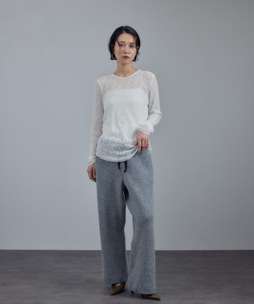 SALON adam et rope'(サロン アダム エ ロペ)の「カーリーレースロングスリーブTシャツ(Tシャツ/カットソー・レディース・ホワイト/ブラック/ベージュ系その他・FREE)」の5枚目の写真