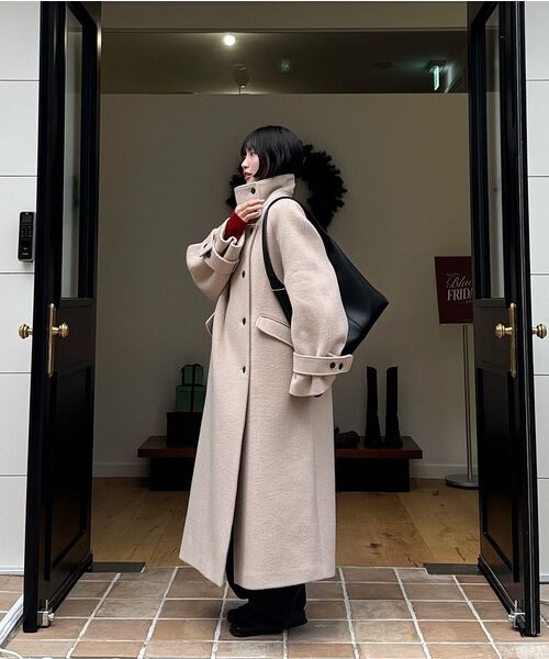 SIYAZU(シヤジュ)の「SIOT4166 アンバランスハイネックロングコート_Black(チェスターコート・レディース・ブラック・ONE)」の2枚目の写真