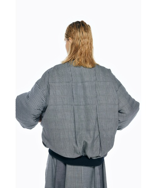 ENFOLD（エンフォルド）の「モノトーンチェック タックMA-1ブルゾン（MA-1・レディース・ブラック・38）」の2枚目の写真