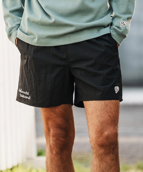 1minute 1second(ワンミニットワンセカンド)の「mp14369-cursive embroidery nylon shorts ショートパンツ(1M26H240)(その他パンツ・メンズ・ブラック/ブラック×ピンク・S/M/L/XL)」の12枚目の写真