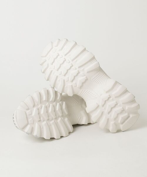 ARULE（アルール）の「A'GEM/9 × .kom 『ARULE/アルール』Chunky Layered Dad Sneakers/ダッドソールレイヤードスニーカー（スニーカー・メンズ・ホワイト/ブラック・26/27）」の4枚目の写真