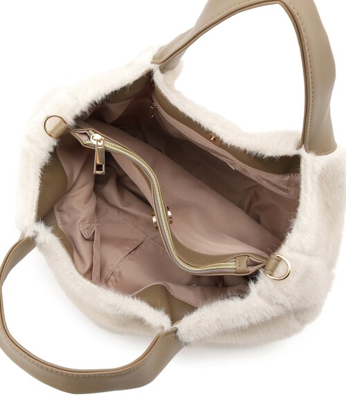 SHOO・LA・RUE（シューラルー）の「ファー2層2WAYトートバッグ（トートバッグ・レディース・グレー/ベージュ/ダークブラウン系・00）」の16枚目の写真