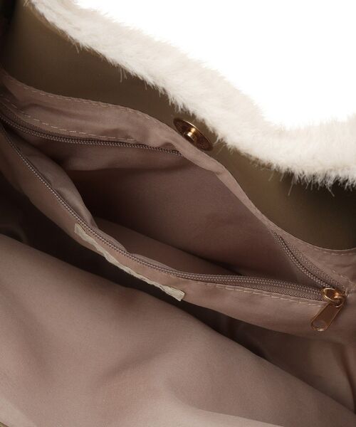 SHOO・LA・RUE（シューラルー）の「ファー2層2WAYトートバッグ（トートバッグ・レディース・グレー/ベージュ/ダークブラウン系・00）」の21枚目の写真