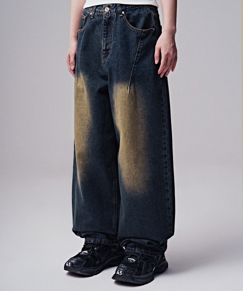 ZENDUST（ジェンダスト）の「Par Tapered Dart Denim Pants BLACK（デニムパンツ・レディース・ブラック・SMALL/MEDIUM/LARGE/X-LARGE/X-SMALL）」の2枚目の写真