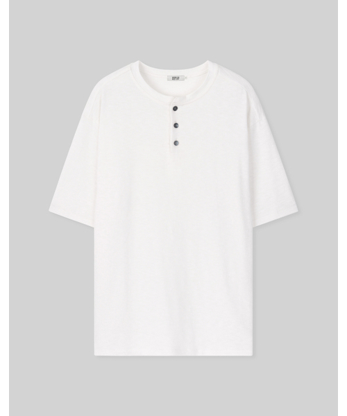 WORK ON BODY OFF（ワークオンボディオフ）の「スリーボタンセミオーバーフィットヘンリーネックショートスリーブ[ホワイト]（Tシャツ/カットソー・メンズ・ホワイト・MEDIUM/LARGE/X-LARGE）」の8枚目の写真