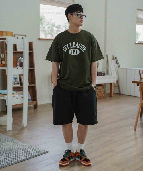THE MILE（ザマイル）の「IVY LEAGUE GARMENTS CREW [KHAKI]（Tシャツ/カットソー・メンズ・その他・SMALL/MEDIUM/LARGE/X-LARGE/X-SMALL）」の3枚目の写真