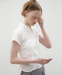 POEV（ポエブ）の「Broderie Shirring Shirt - White（シャツ/ブラウス）」