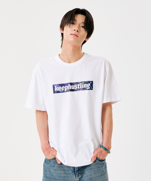 KEEPHUSTLING(キープハッスリング)の「トロピカルボックスロゴ半袖Tシャツ(ホワイト)(Tシャツ/カットソー・レディース・ホワイト・MEDIUM/LARGE)」の3枚目の写真