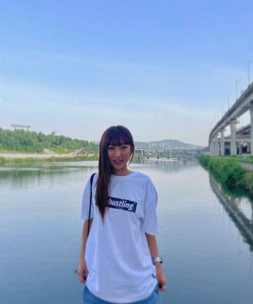KEEPHUSTLING(キープハッスリング)の「トロピカルボックスロゴ半袖Tシャツ(ホワイト)(Tシャツ/カットソー・レディース・ホワイト・MEDIUM/LARGE)」の8枚目の写真