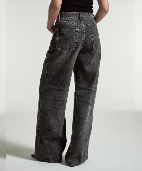 FEIHEI（フェイヘイ）の「Stack wide denim pants (Grey)（デニムパンツ・レディース・その他・SMALL/MEDIUM/LARGE）」の3枚目の写真
