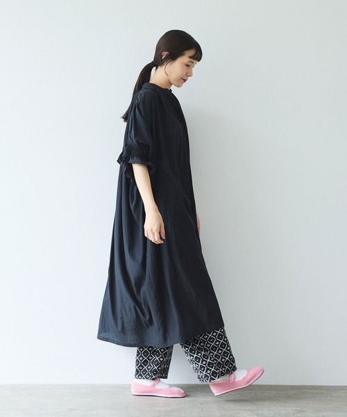 yuni(ユニ )の「100/1Cotton/Cupra gather sleeves ワンピース(ワンピース・レディース・ブラック/グレー/ブルー・FREE)」の8枚目の写真
