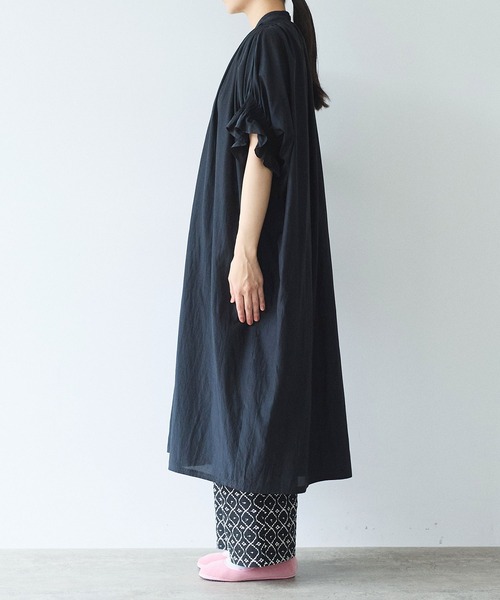 yuni(ユニ )の「100/1Cotton/Cupra gather sleeves ワンピース(ワンピース・レディース・ブラック/グレー/ブルー・FREE)」の11枚目の写真