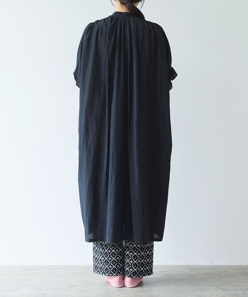 yuni(ユニ )の「100/1Cotton/Cupra gather sleeves ワンピース(ワンピース・レディース・ブラック/グレー/ブルー・FREE)」の12枚目の写真