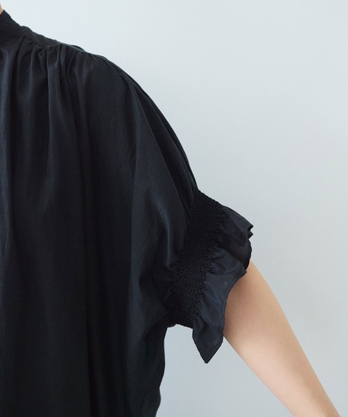 yuni(ユニ )の「100/1Cotton/Cupra gather sleeves ワンピース(ワンピース・レディース・ブラック/グレー/ブルー・FREE)」の15枚目の写真