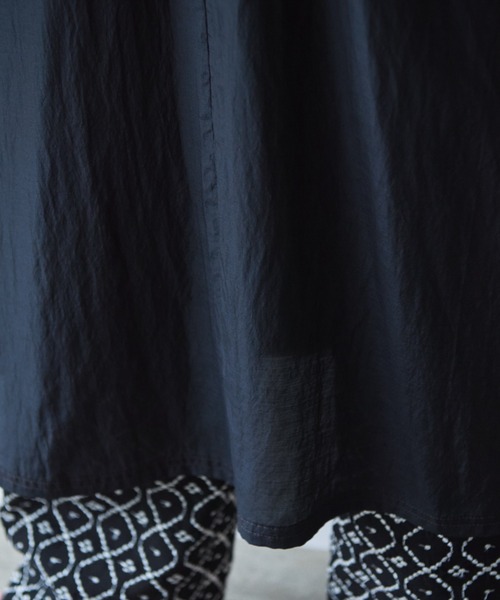 yuni(ユニ )の「100/1Cotton/Cupra gather sleeves ワンピース(ワンピース・レディース・ブラック/グレー/ブルー・FREE)」の18枚目の写真