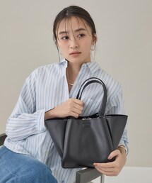 INDIVI（インディヴィ）の「【ミドルサイズ／合皮】キャリアタックバッグ（ハンドバッグ）」