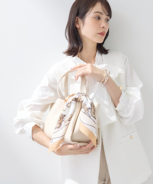 INDIVI（インディヴィ）の「【ミドルサイズ／合皮】キャリアタックバッグ（ハンドバッグ・レディース・ブラック/ベージュ系その他7・00）」の5枚目の写真