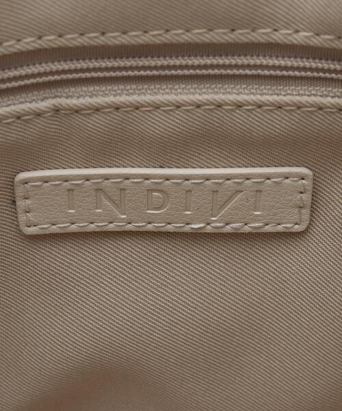 INDIVI（インディヴィ）の「【ミドルサイズ／合皮】キャリアタックバッグ（ハンドバッグ・レディース・ブラック/ベージュ系その他7・00）」の18枚目の写真
