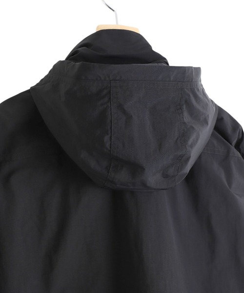 THE NORTH FACE（ザノースフェイス）の「THE NORTH FACE / ザ・ノース・フェイス：Field Utility Jacket：NP22533[WAX]（ナイロンジャケット・メンズ・グリーン系その他/ブラック・M/XL/S/L）」の7枚目の写真