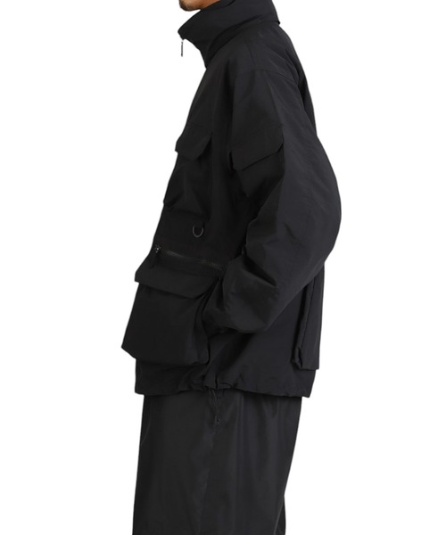 THE NORTH FACE（ザノースフェイス）の「THE NORTH FACE / ザ・ノース・フェイス：Field Utility Jacket：NP22533[WAX]（ナイロンジャケット・メンズ・グリーン系その他/ブラック・M/XL/S/L）」の14枚目の写真