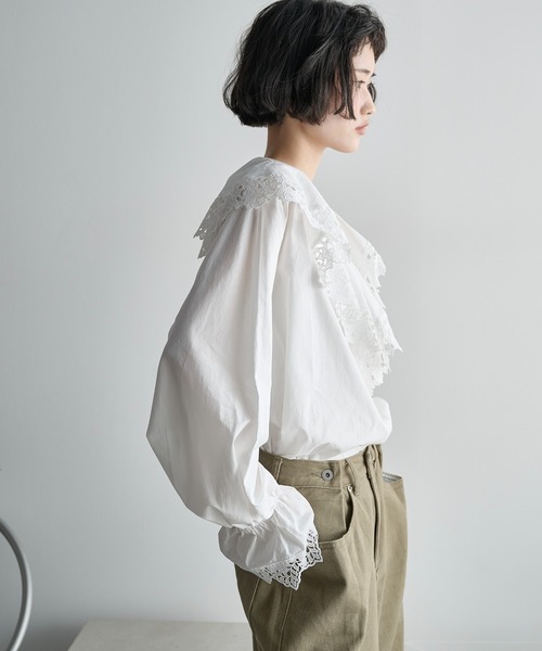 THE YOn(ザヨン)の「ラッフルカラーコットンレースシャツ(シャツ/ブラウス・レディース・オフホワイト/サックスブルー/ブラック・FREE)」の8枚目の写真