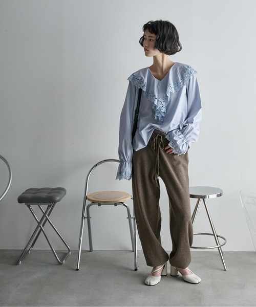 THE YOn(ザヨン)の「ラッフルカラーコットンレースシャツ(シャツ/ブラウス・レディース・オフホワイト/サックスブルー/ブラック・FREE)」の16枚目の写真