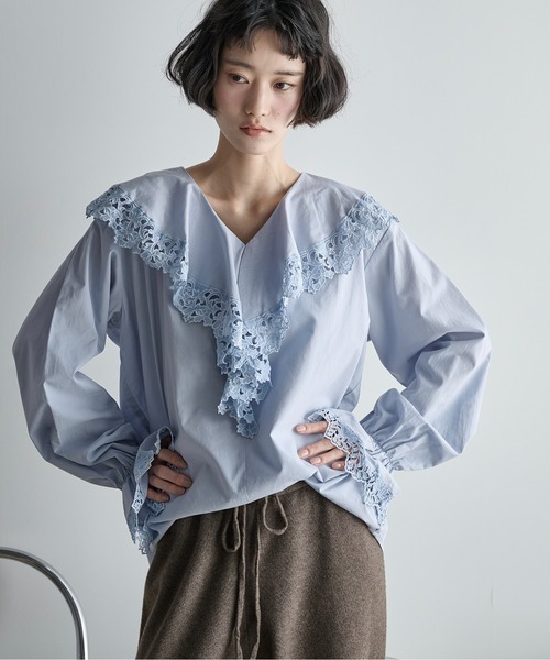 THE YOn(ザヨン)の「ラッフルカラーコットンレースシャツ(シャツ/ブラウス・レディース・オフホワイト/サックスブルー/ブラック・FREE)」の9枚目の写真
