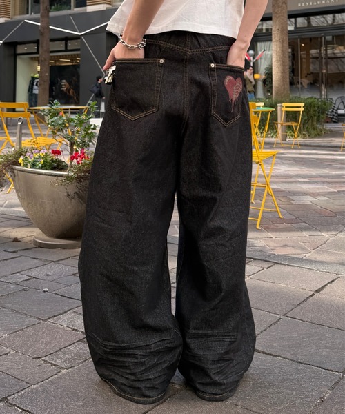 ADAMASTE（アダマスト）の「Skeleton Heart Logo Buggy Rigid  Denim Pants - スケルトンハートロゴバギーリジットデニムパンツ（デニムパンツ・メンズ・ブラック/インディゴブルー・MEDIUM/LARGE）」の9枚目の写真