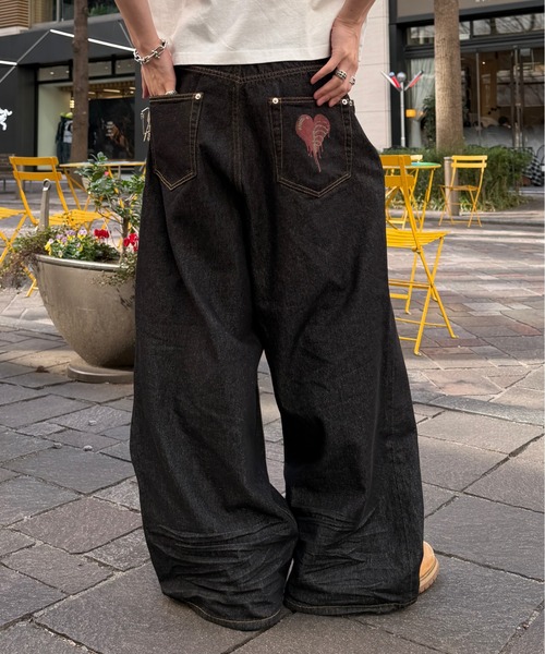 ADAMASTE（アダマスト）の「Skeleton Heart Logo Buggy Rigid  Denim Pants - スケルトンハートロゴバギーリジットデニムパンツ（デニムパンツ・メンズ・ブラック/インディゴブルー・MEDIUM/LARGE）」の10枚目の写真