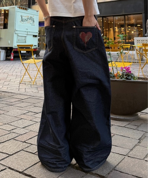 ADAMASTE（アダマスト）の「Skeleton Heart Logo Buggy Rigid  Denim Pants - スケルトンハートロゴバギーリジットデニムパンツ（デニムパンツ・メンズ・ブラック/インディゴブルー・MEDIUM/LARGE）」の16枚目の写真