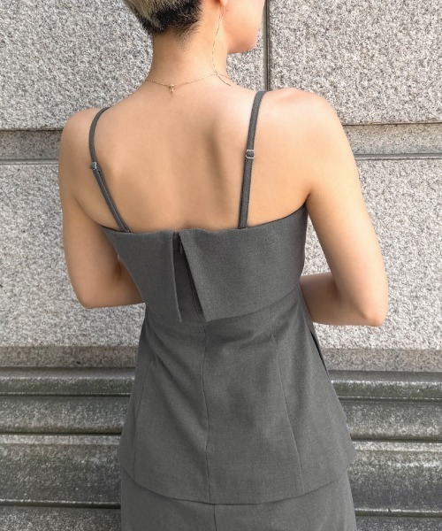 JENNE(ジェンヌ)の「ビスチェ風トップス(防シワ機能性生地)(Tシャツ/カットソー・レディース・グレー/ブラック・SMALL/MEDIUM/LARGE)」の3枚目の写真