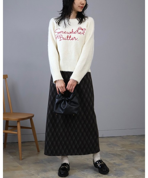 Doumoi(ドゥモエ)の「英字ロゴ ラグランスリーブニット プルオーバー(ニット/セーター・レディース・チャコールグレー/グレー/アイボリー・FREE)」の6枚目の写真