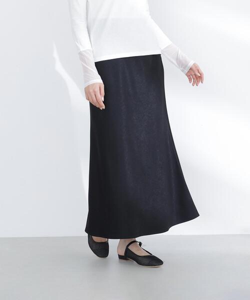 NATURAL BEAUTY BASIC（ナチュラルビューティーベーシック）の「◇バイアスサテンナロースカート（スカート・レディース・オフホワイト/イエロー/ブラウン/ブラック/ホワイト系その他2・MEDIUM/P/S）」の22枚目の写真