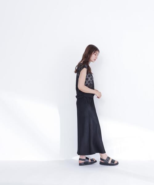 NATURAL BEAUTY BASIC(ナチュラルビューティーベーシック)の「◇バイアスサテンナロースカート(スカート・レディース・オフホワイト/イエロー/ブラウン/ブラック/ホワイト系その他2・MEDIUM/P/S)」の14枚目の写真